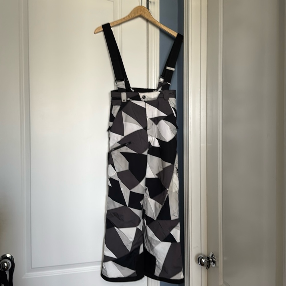 Spider ski pants-kids size 14. Black and white checked